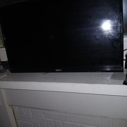 32 Inch TV With Apple Box No Remote 