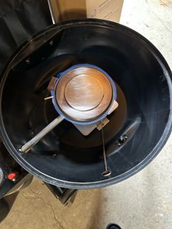Portable gas grill