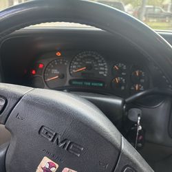 2005 GMC Yukon XL Series SLT