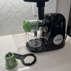 Aicok Slow Masticating Juicer – Excellent Condition, All Parts Included
