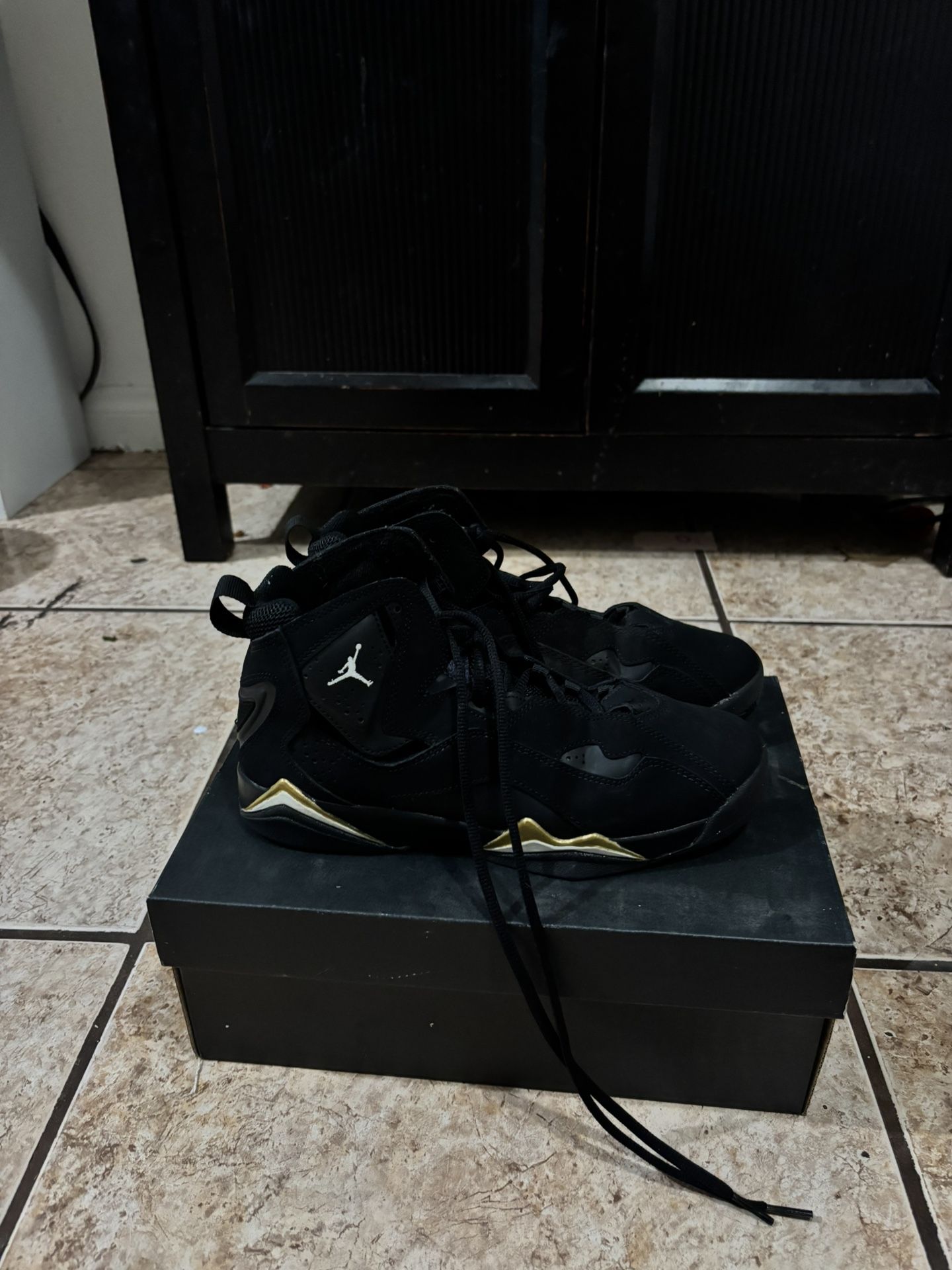 Jordan True Flight Size 6 And A Half