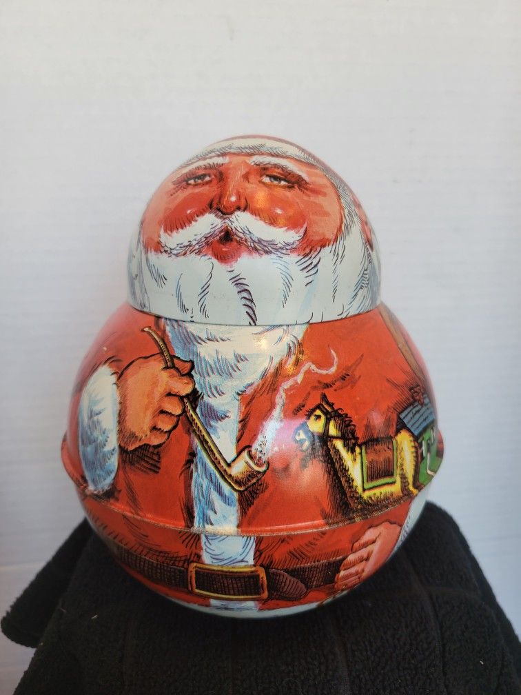 Vintage 1980 Cheinco Chein Industries Roly Poly Round Santa Tin 7" Tall 