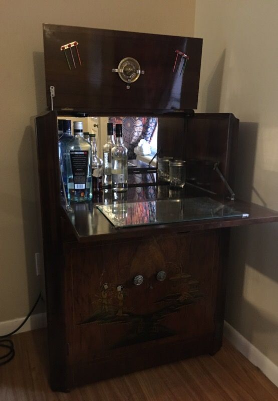 1940s Turnidge product ( bar/cabinet ) just dropped the price $150!!!! Only asking $200!!