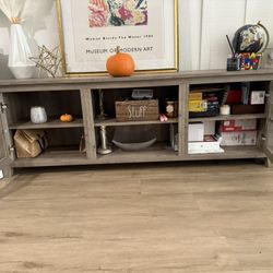 Walker Edison 70” TV Stand – Grey Wash (Excellent Condition!)