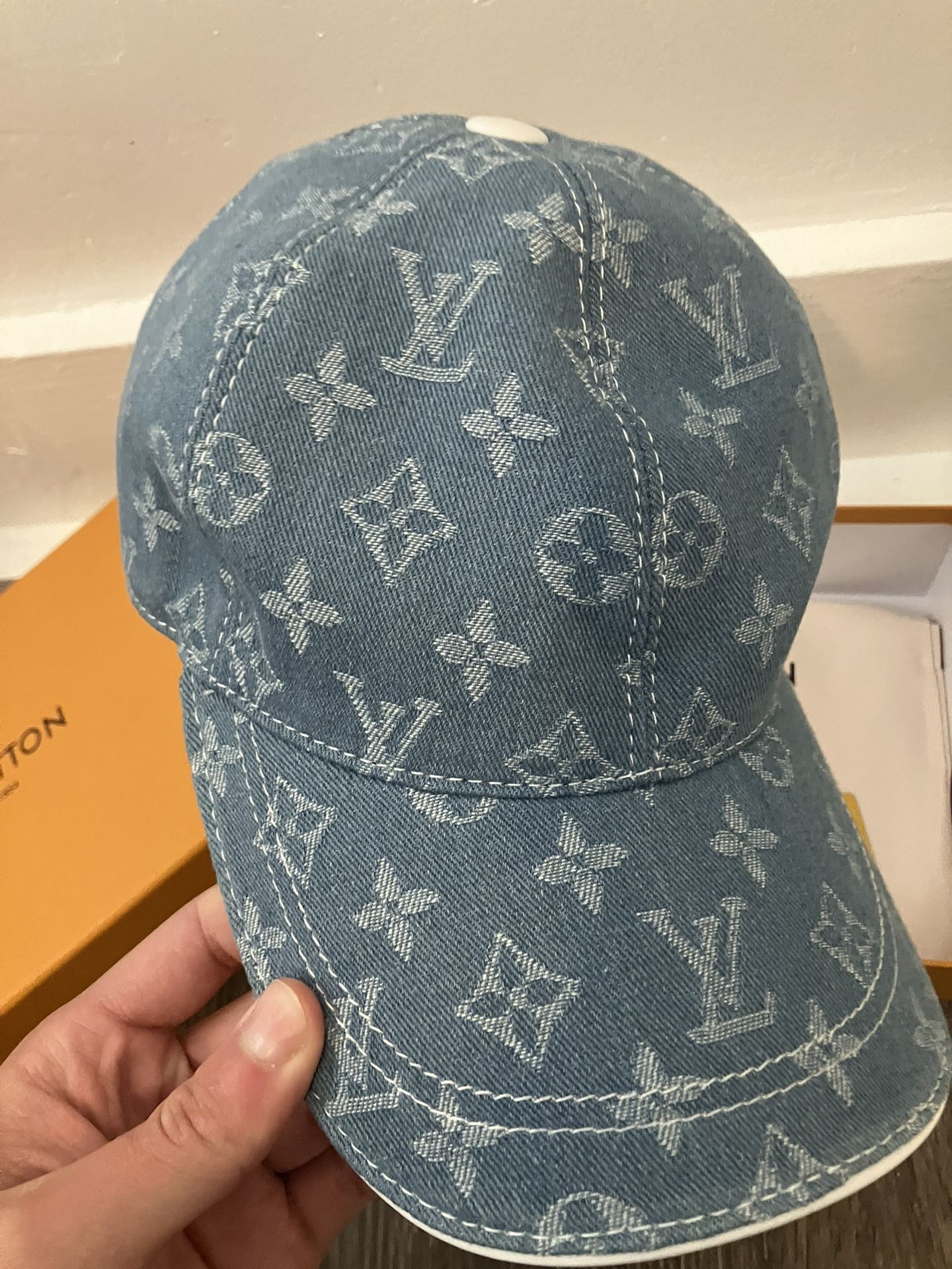 LV hat Heavy Weight