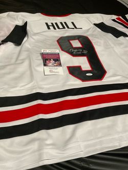 Bobby Hull #9 Signed Chicago Blackhawks Jersey (JSA COA)