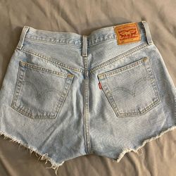 Women’s Levi Shorts