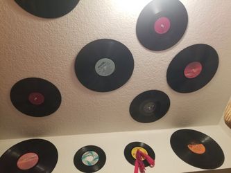 Lots Of Records For Decore