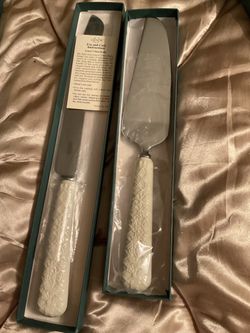 LENOX WEDDING KNIFE AND CAKE LIFTER EXCELLENT BOXED