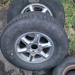Pair Of Tires 265/70/16