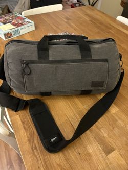 RYOT Pro-Duffle Carbon Series Smell-Proof Bag