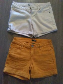 Women short lot
