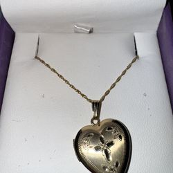 Necklace Heart Locket