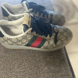 Gucci Shoes 
