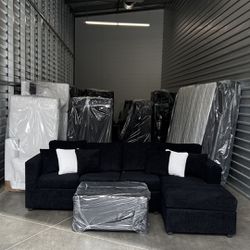 Brand New Black Sectional Couch With Ottoman 