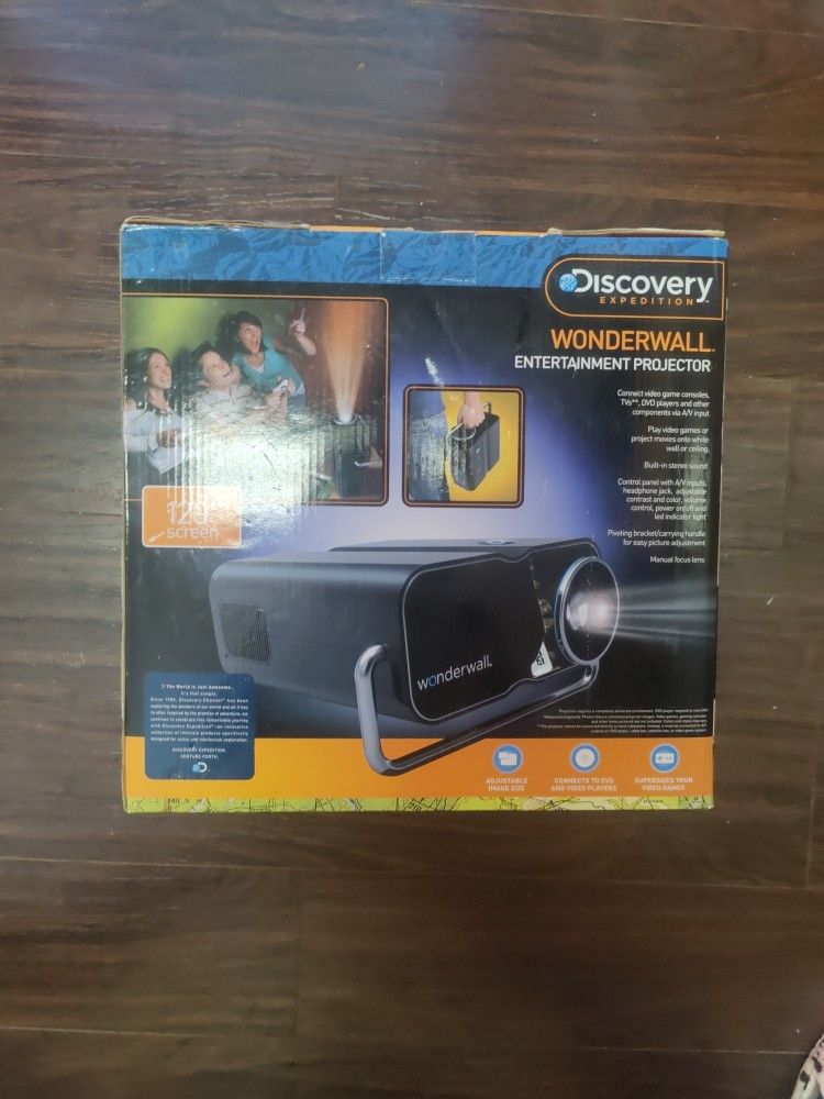 NIB Wonderwall Entertainment Projector 120" Screen