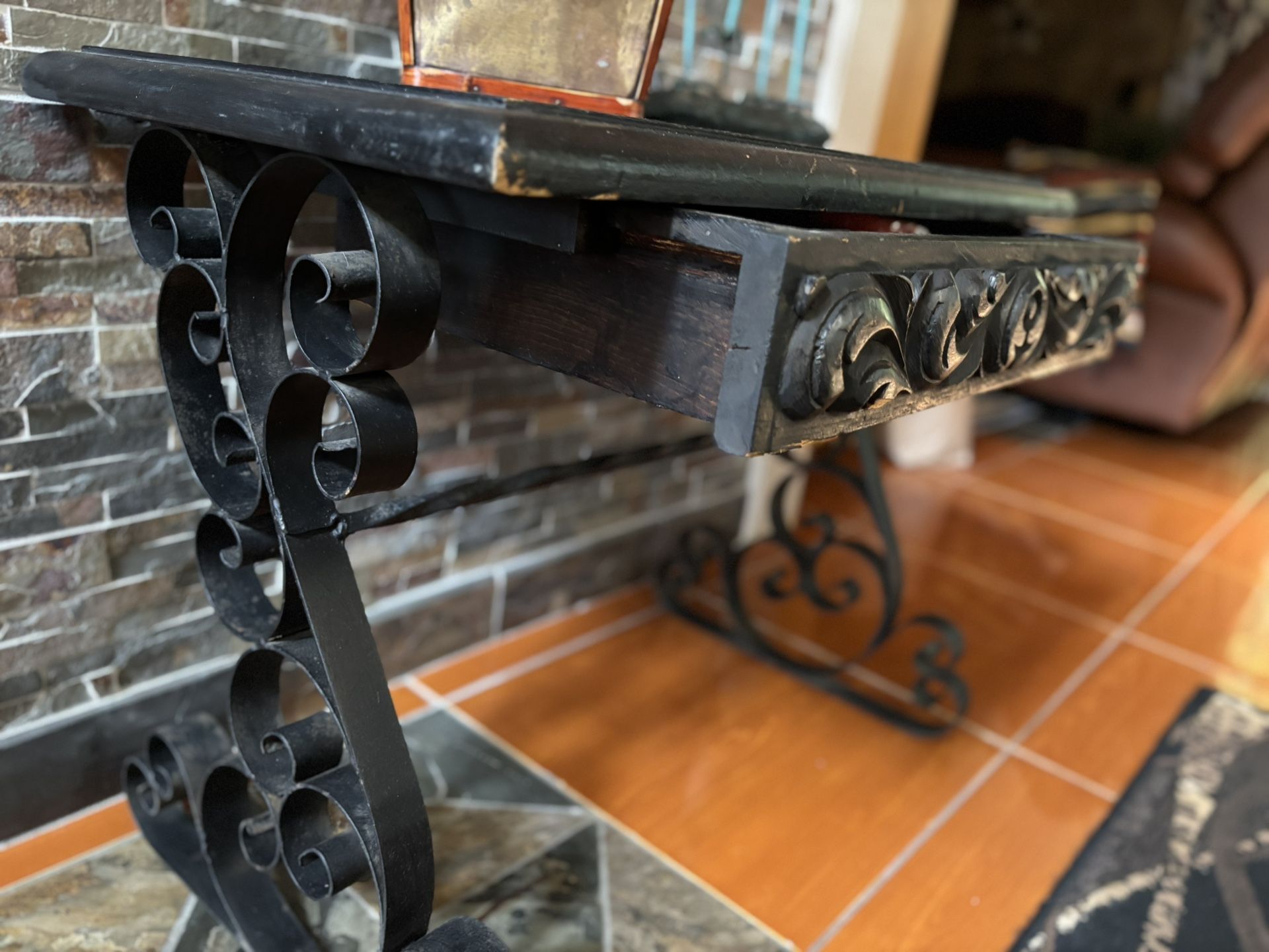 2piece Living Room Set (Couch And Loveseat)