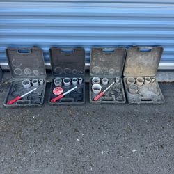 Carbide saw for drilling in assortment set