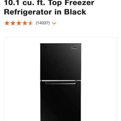 Black 10.1 Cu. Ft. Top Freezer/Refrigerator 