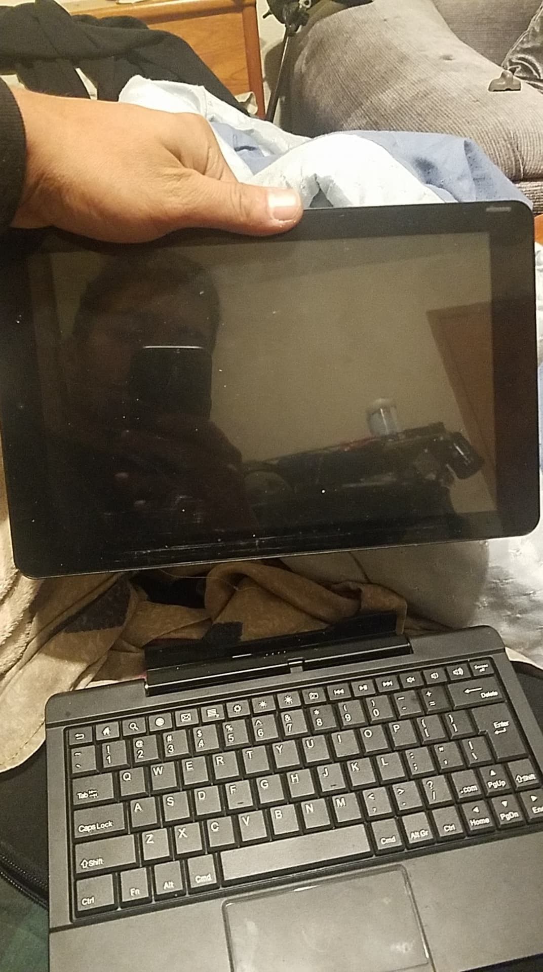 RCA tablet w/ keyboard works great factory reset before purchase no charger