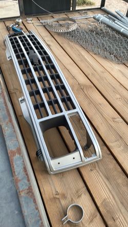 NEW Silver Grille For 1(contact info removed) C/K 1(contact info removed) Suburban