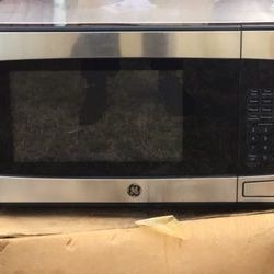 GE Stainless Steel Microwave Oven – 1.6 cu. ft.