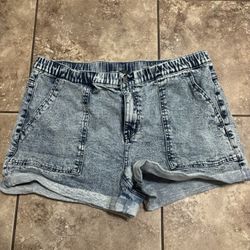 Women’s Shorts Size 16