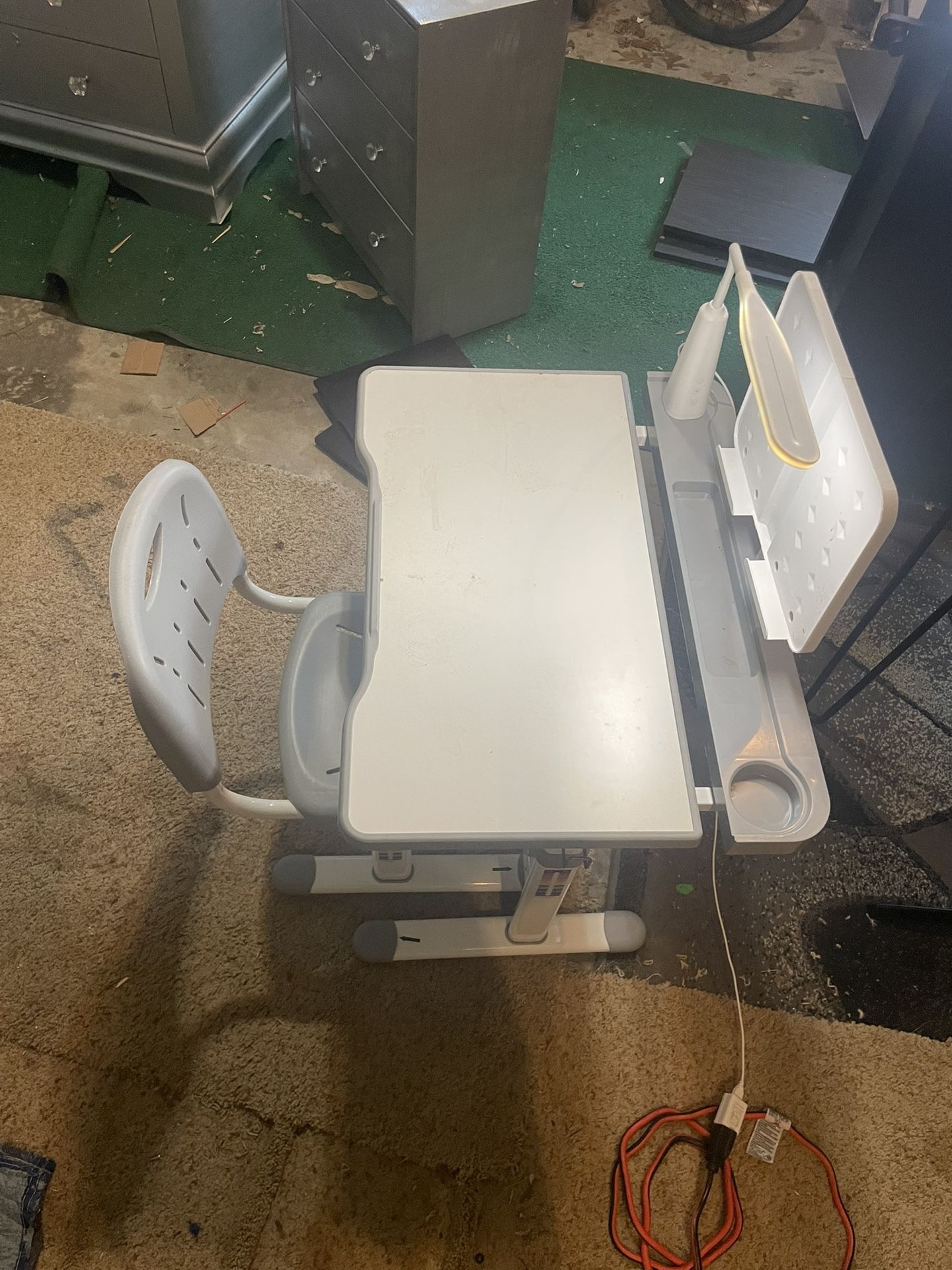 Kid Desk / Chair Set 