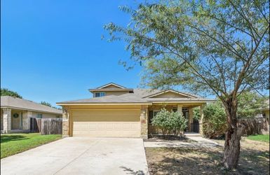 Unit 0102 | 4 bd | 2.5 ba | 1,734 sqft 2535 Fayette Dr, New Braunfels, TX 78130
