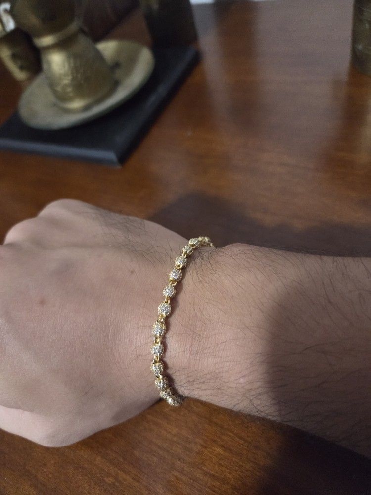 Icex Out Ball Bracelet In Gold