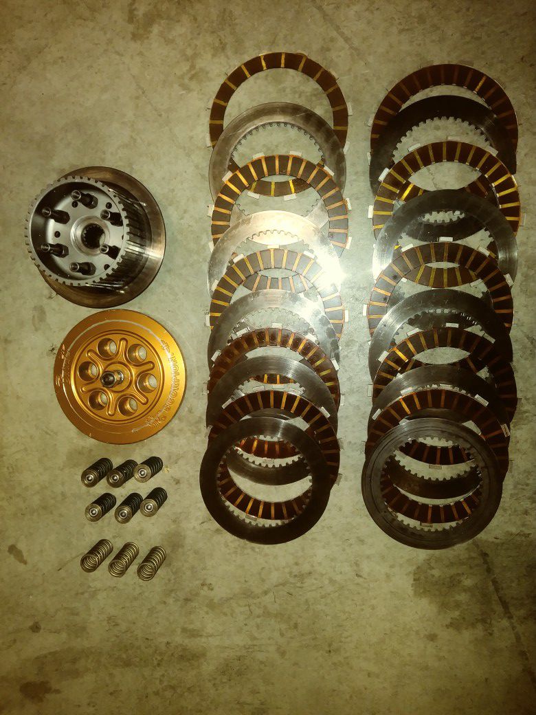 Barrnet scorpian clutch hub , clutch plates and pressure plate andsprings