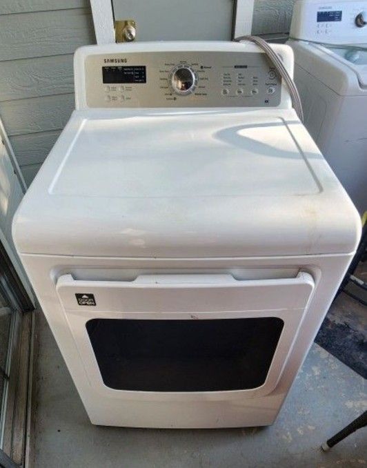 Samsung -  Dryer. Good Condition