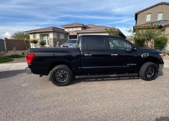 Nissan titán crew cab 2017