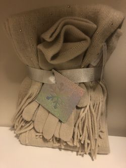 NY&Co Scarf & Gloves set