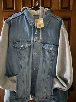 Levi’s Jean w/hoodie jacket