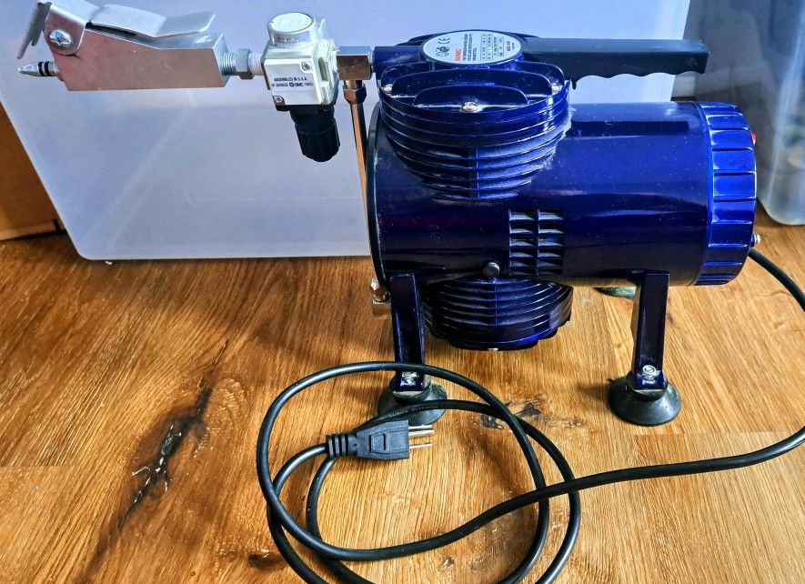 Corded Air Compressor For Pneumatic Tools Bubble Wrap Pre-Owned Great condition