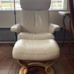 Ekornes Stressless Recliner & Footstool 