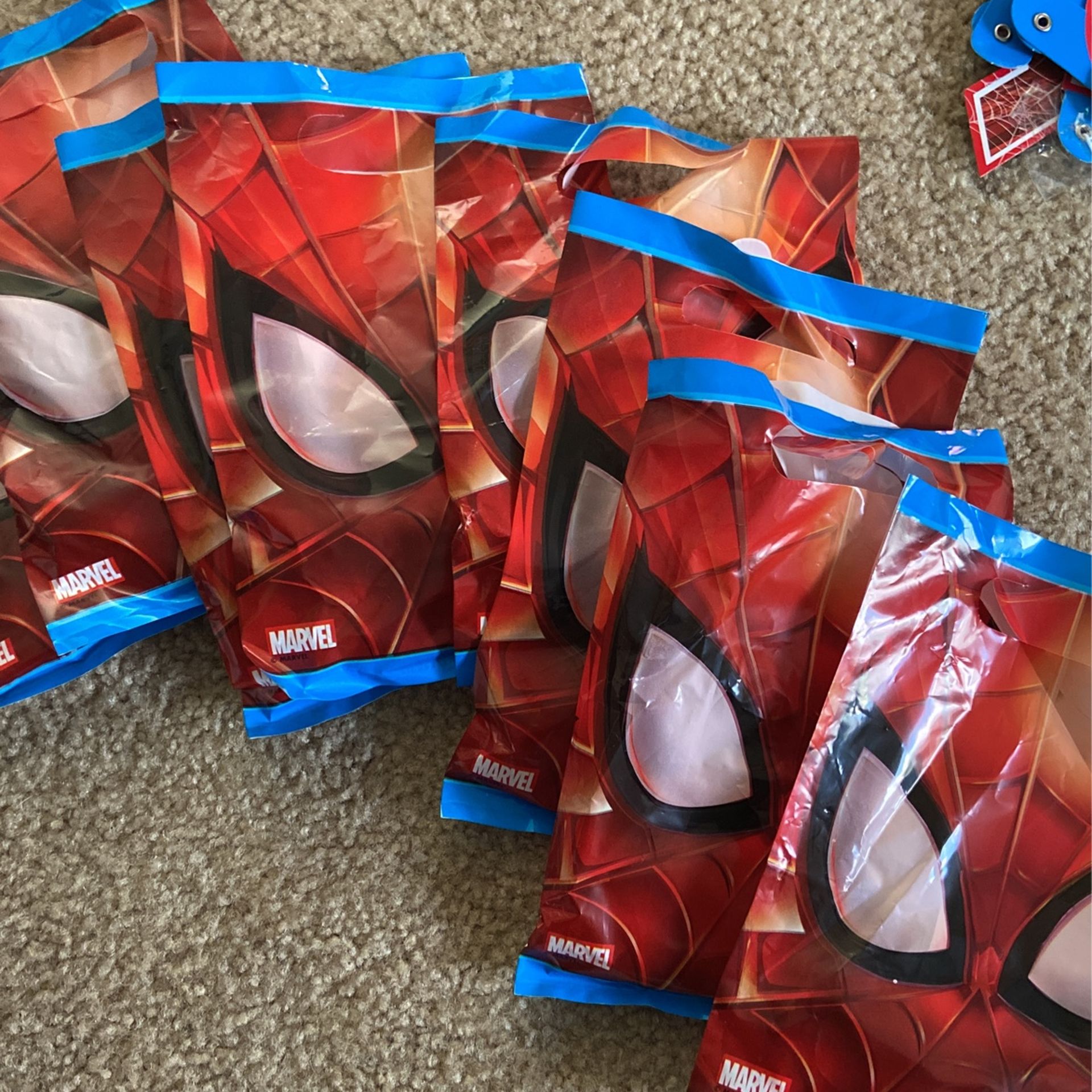 Spider-Man Party Favors And Banners