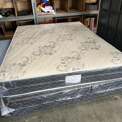Deluxe Queen Set Mattress And Box spring ( Mattress Only For $ 170)