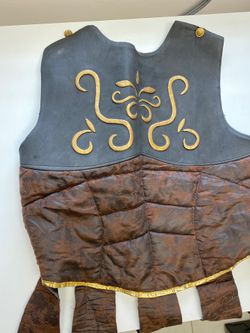 Knight adult costume size mediumHalloween