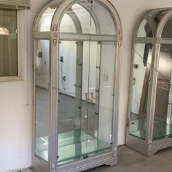 Howard Miller Collectors Cabinet 