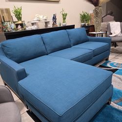 SOFA SECTIONAL COUCH REVERSIBLE CHAISE LIKE NEW IN PERFEC CONDITION🚛🎈 FREE DELIVERY 🥳 🚚🚛