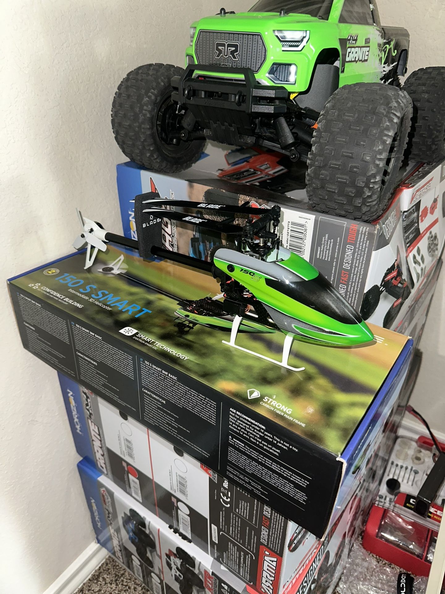Blade 150 S Smart BNF Basic 1:50 Helicopter with AS3X and SAFEA (BLH54550)