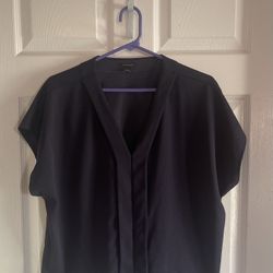 Ann Taylor Ladies Black Top Size L 