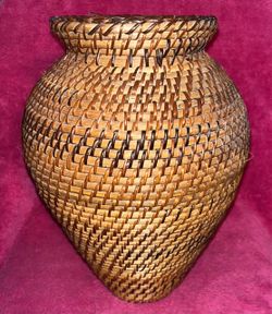 Vintage Two-Tone Brown & Tan Natural Fiber Wicker Rattan Tight Weave Woven  Urn Shaped Vase 12” Boho Like NEW!