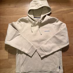 Patagonia Beige Hoodie Men's Size Large Women's size Medium. 