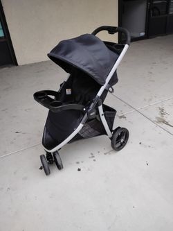 Baby Stroller  (Graco). Like New