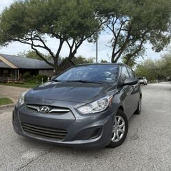 2012 Hyundai Accent