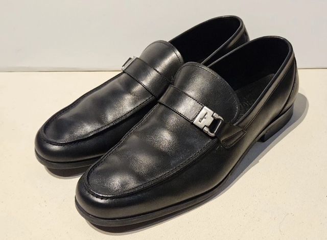 Salvatore Ferragamo sz 10 Gancini logo men's black leather moccasin loafers