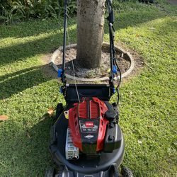 Self Propelled Toro Super Recycler LBSN Push Button Start 21” Cut With 8.75 HP Engine